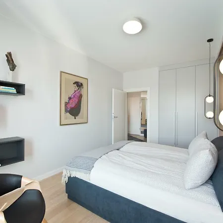 Apartment Chic Designer With Original Art And Old Town View